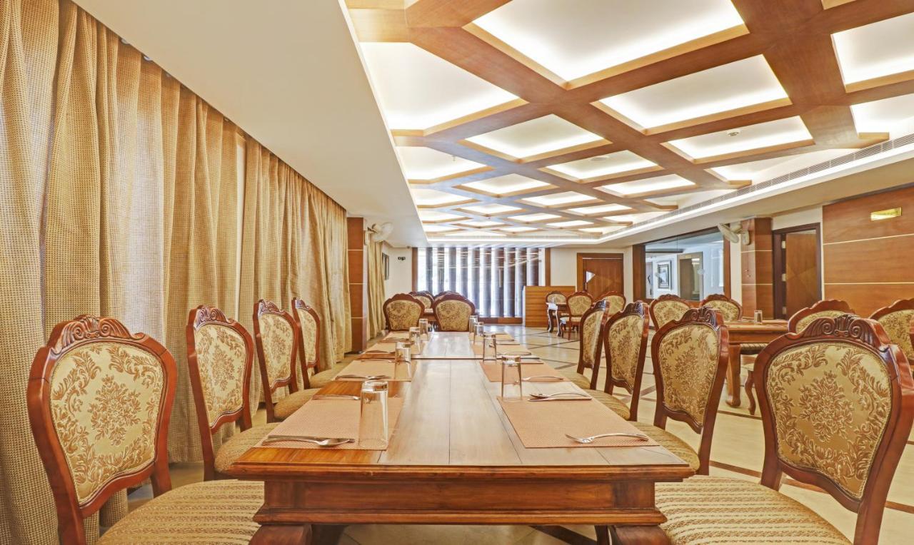Hôtel Treebo Tryst Vakkom Palazzo à Varkala Extérieur photo