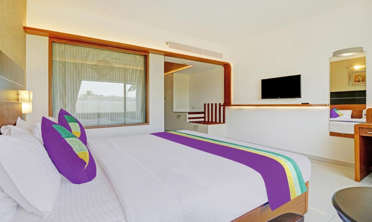 Hôtel Treebo Tryst Vakkom Palazzo à Varkala Extérieur photo